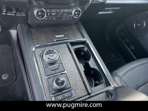 Used 2018 Ford Expedition Limited w/ Equipment Group 301A image 32