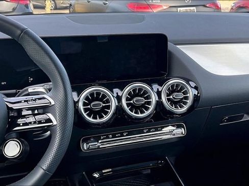 Used 2024 Mercedes-Benz GLA 35 AMG 4MATIC image 9