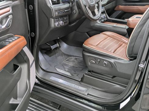 Used 2024 GMC Yukon Denali Ultimate image 20