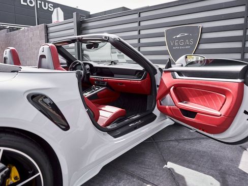 Used 2022 Porsche 911 Turbo S w/ 911 Turbo Sportdesign Package image 26