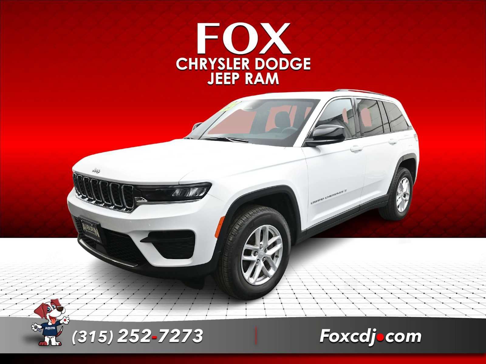 Used 2025 Jeep Grand Cherokee Laredo X w/ Luxury Tech Group I AWD/4WD image 1