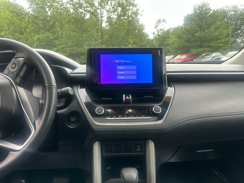 Used 2025 Toyota Corolla Cross LE w/ Moonroof Package AWD/4WD image 23