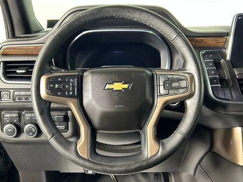 Used 2023 Chevrolet Suburban High Country w/ Premium Package image 31