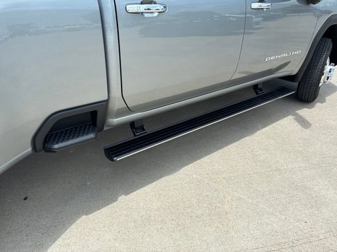 Used 2026 GMC Sierra 3500 Denali Ultimate AWD/4WD image 8