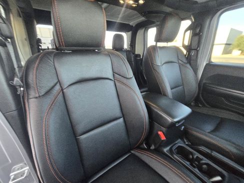 Used 2021 Jeep Gladiator Mojave AWD/4WD image 53
