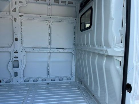 Used 2025 RAM ProMaster 2500 w/ Power Group image 25