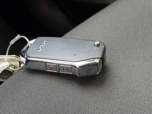 Used 2024 Kia Sportage LX image 18