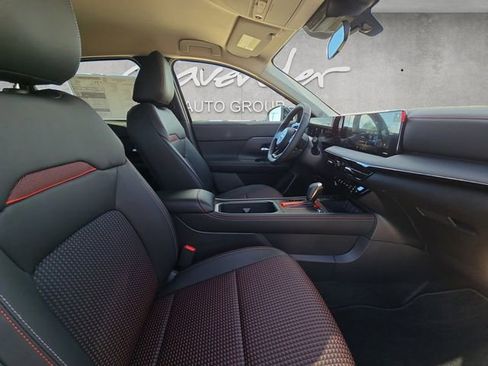 New 2026 Nissan Kicks SR FWD image 24