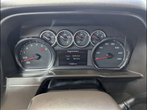 Used 2020 Chevrolet Silverado 1500 LT Trail Boss image 2