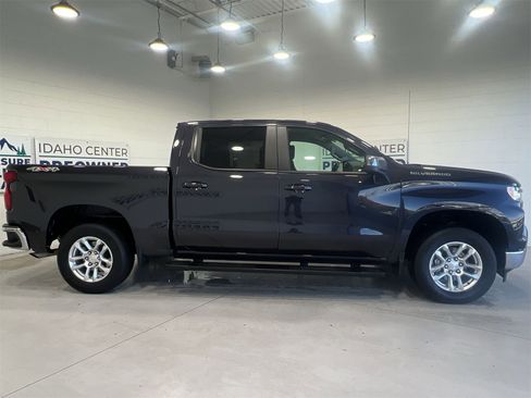 Used 2024 Chevrolet Silverado 1500 LT image 9