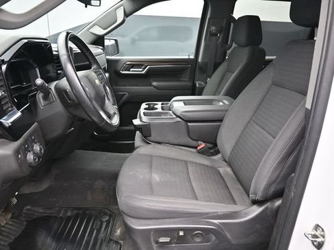 Used 2024 Chevrolet Silverado 1500 LT AWD/4WD image 14