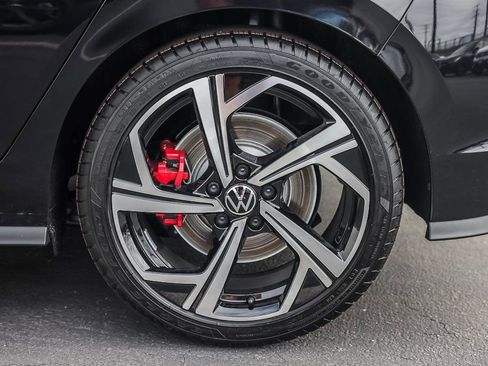 New 2025 Volkswagen GTI SE image 4