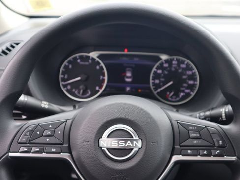 Certified 2025 Nissan Sentra SV FWD image 22