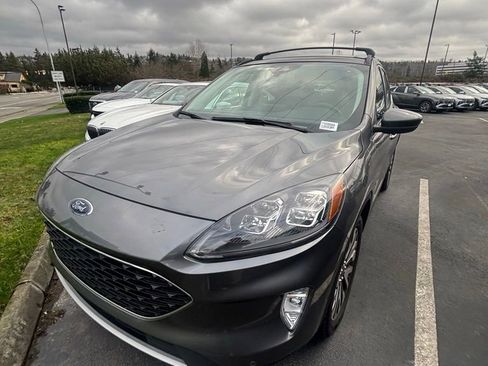 Used 2021 Ford Escape Titanium image 1