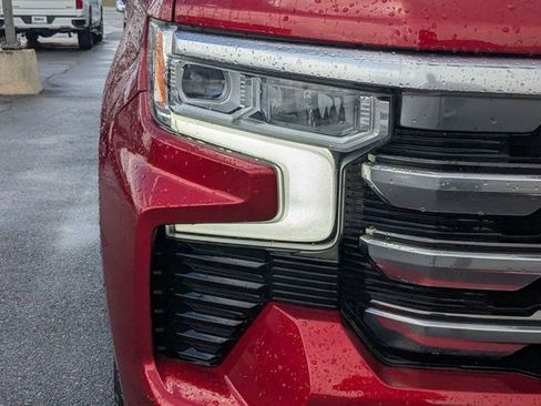 Used 2024 Chevrolet Silverado 1500 High Country w/ High Country Premium Package AWD/4WD image 10