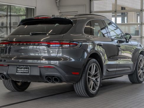 Used 2023 Porsche Macan AWD/4WD image 29