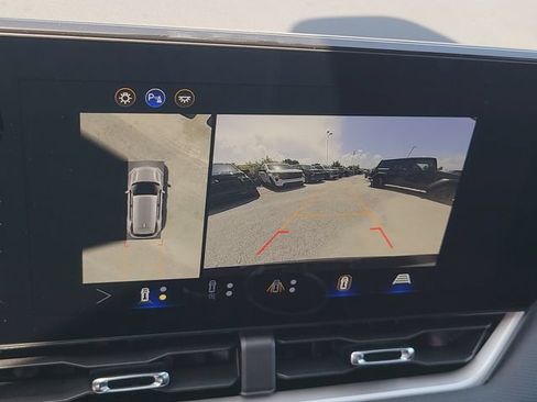New 2026 Chevrolet Equinox LT w/ Safety and Technology Package FWD image 26