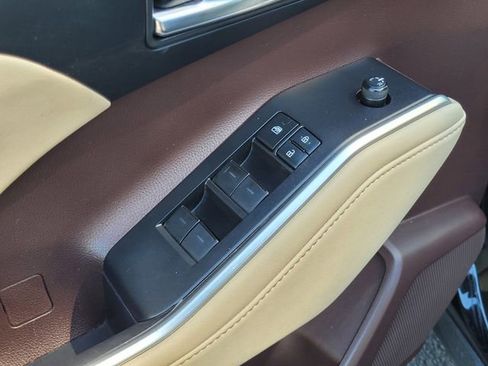 Certified 2021 Toyota Highlander XLE AWD/4WD image 20