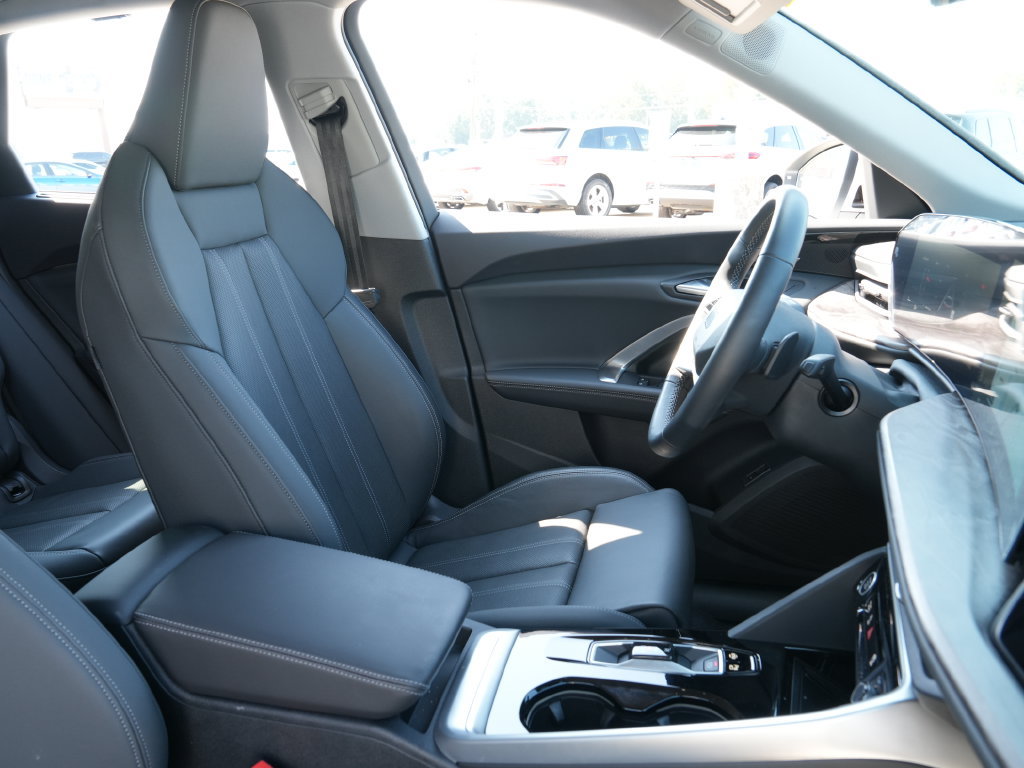 Used 2025 Audi Q5 Premium Plus AWD/4WD image 16