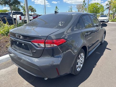 Used 2025 Toyota Corolla LE image 4