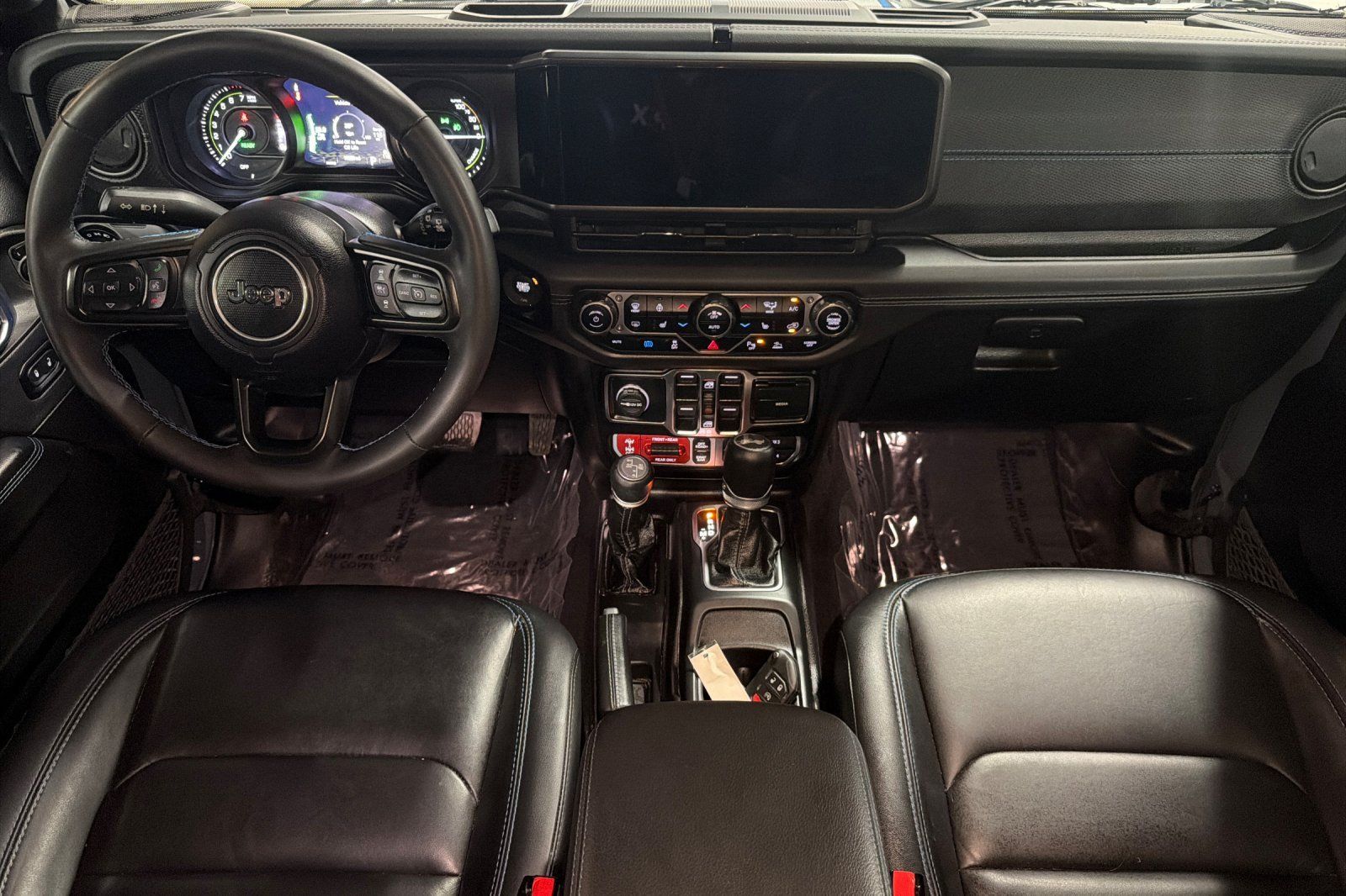 Used 2024 Jeep Wrangler Unlimited Rubicon 4xe AWD/4WD image 12
