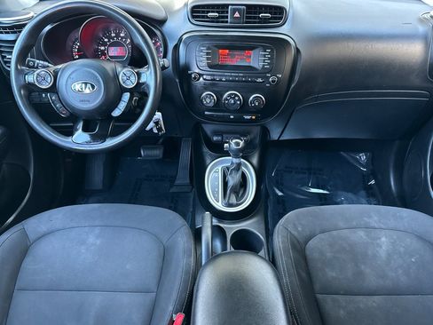 Used 2016 Kia Soul FWD image 14
