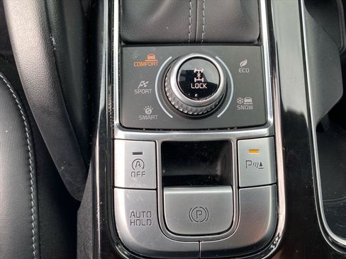 Certified 2023 Kia Telluride S w/ S Sunroof Package AWD/4WD image 14