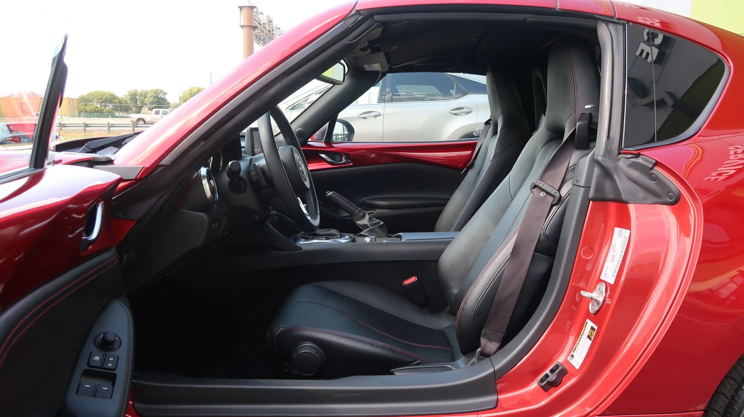 Used 2019 MAZDA MX-5 Miata RF Grand Touring RWD image 16