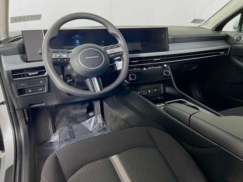Certified 2025 Hyundai Sonata SEL AWD/4WD image 9