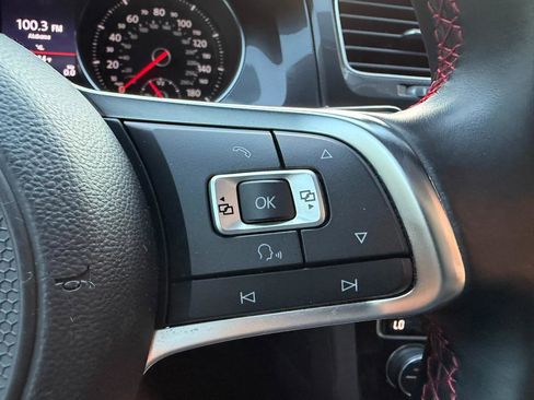 Used 2017 Volkswagen GTI Autobahn image 28