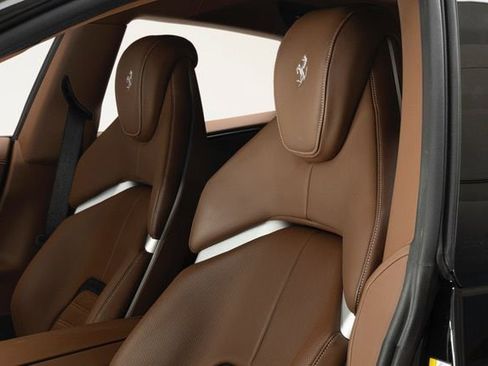 Used 2024 Ferrari Purosangue image 32