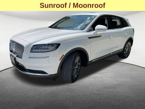 Used 2023 Lincoln Nautilus Reserve AWD/4WD image 5