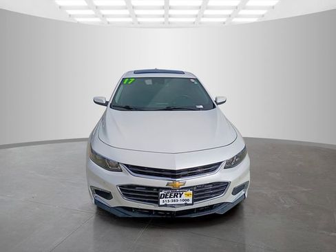 Used 2017 Chevrolet Malibu Hybrid w/ Leather Package image 3
