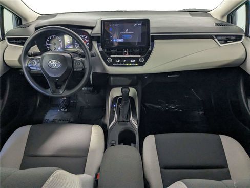 Certified 2025 Toyota Corolla LE FWD image 34