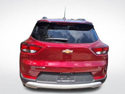 Used 2025 Chevrolet TrailBlazer LT w/ Driver Confidence Package image 4