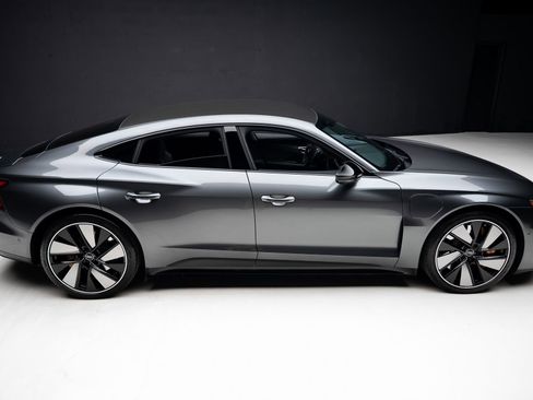 Used 2022 Audi RS e-tron GT w/ Carbon Performance Package image 34