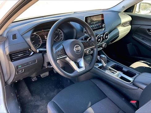 Used 2023 Nissan Sentra SV image 18