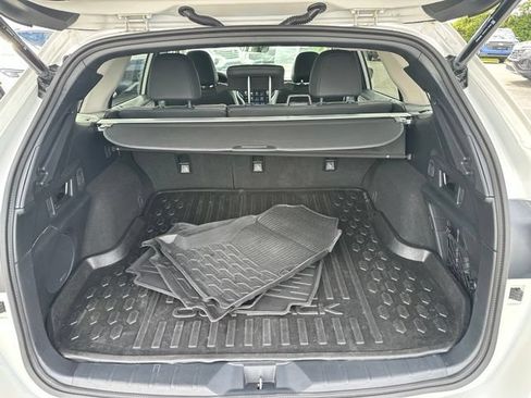 Used 2025 Subaru Outback Onyx Edition AWD/4WD image 35