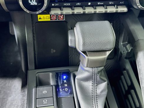 Used 2026 Toyota Tacoma Limited AWD/4WD image 23