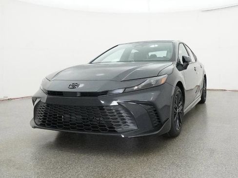 New 2026 Toyota Camry SE image 32