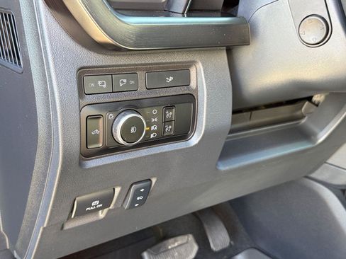 Used 2024 Ford F250 Lariat w/ Tremor Off-Road Package AWD/4WD image 18