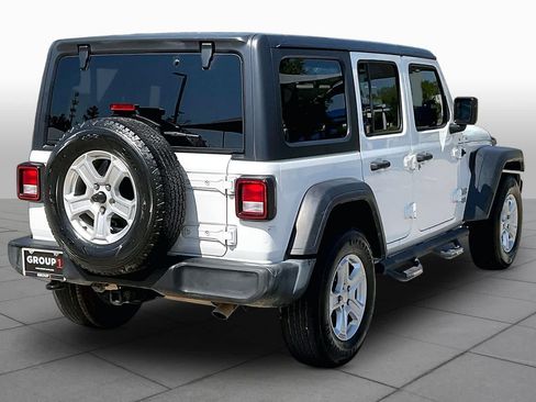 Used 2018 Jeep Wrangler Unlimited Sport S AWD/4WD image 12