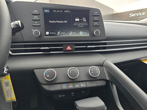 New 2026 Hyundai Elantra SE FWD image 24