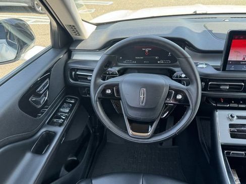 Used 2023 Lincoln Aviator AWD w/ Elements Package image 15