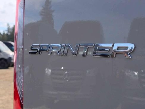 Used 2026 Mercedes-Benz Sprinter 2500 image 17