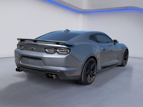 Used 2021 Chevrolet Camaro ZL1 RWD image 3