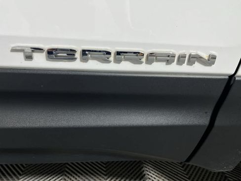 Used 2023 GMC Terrain SLT w/ Tech Package AWD/4WD image 11