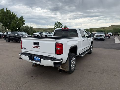 Used 2016 GMC Sierra 2500 Denali w/ Duramax Plus Package AWD/4WD image 8