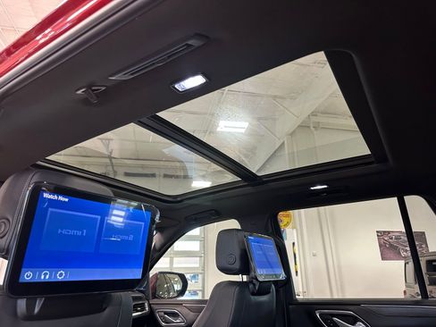 Used 2023 Chevrolet Tahoe Z71 w/ Luxury Package image 34