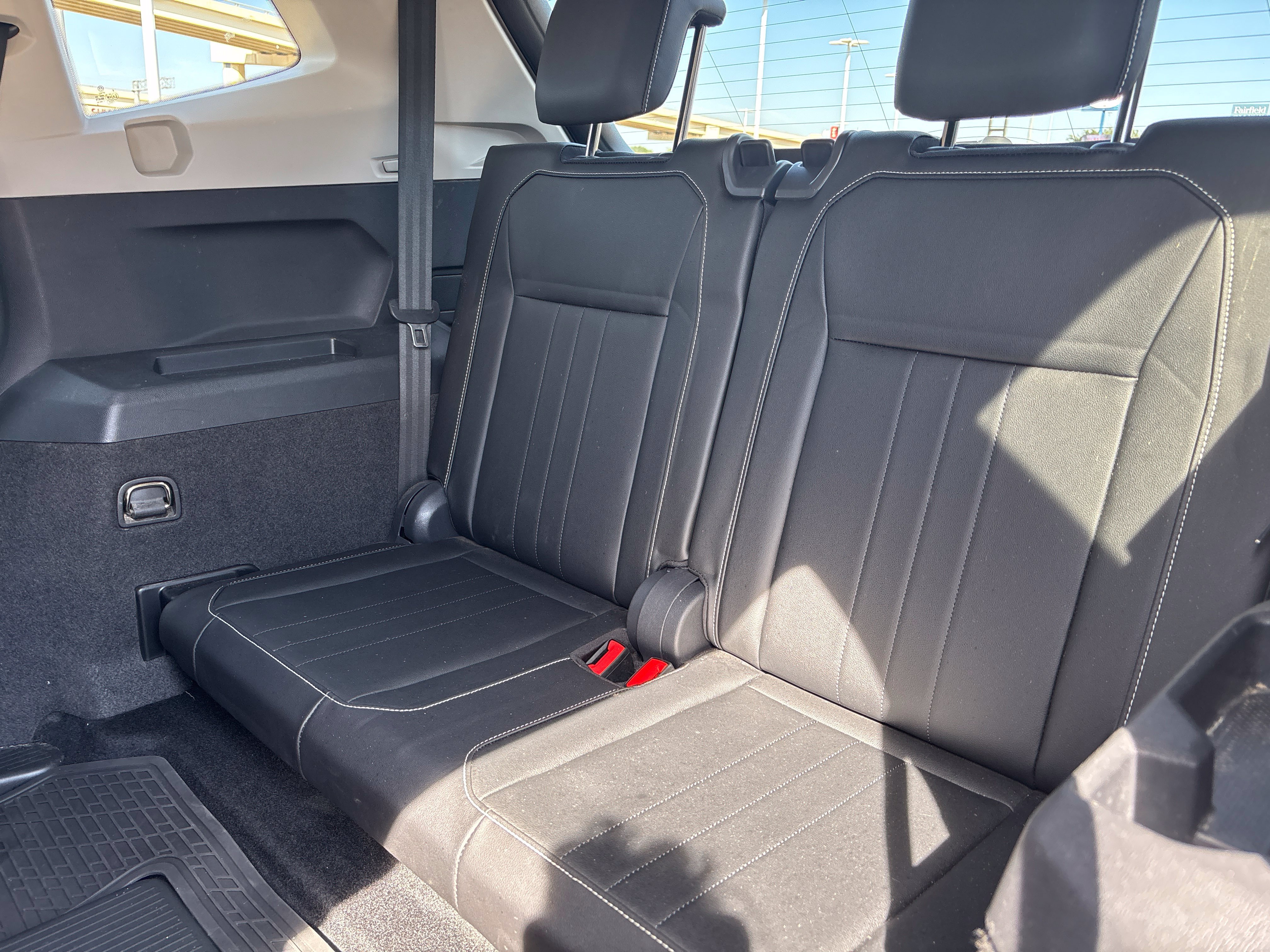Used 2023 Volkswagen Tiguan SE FWD image 45
